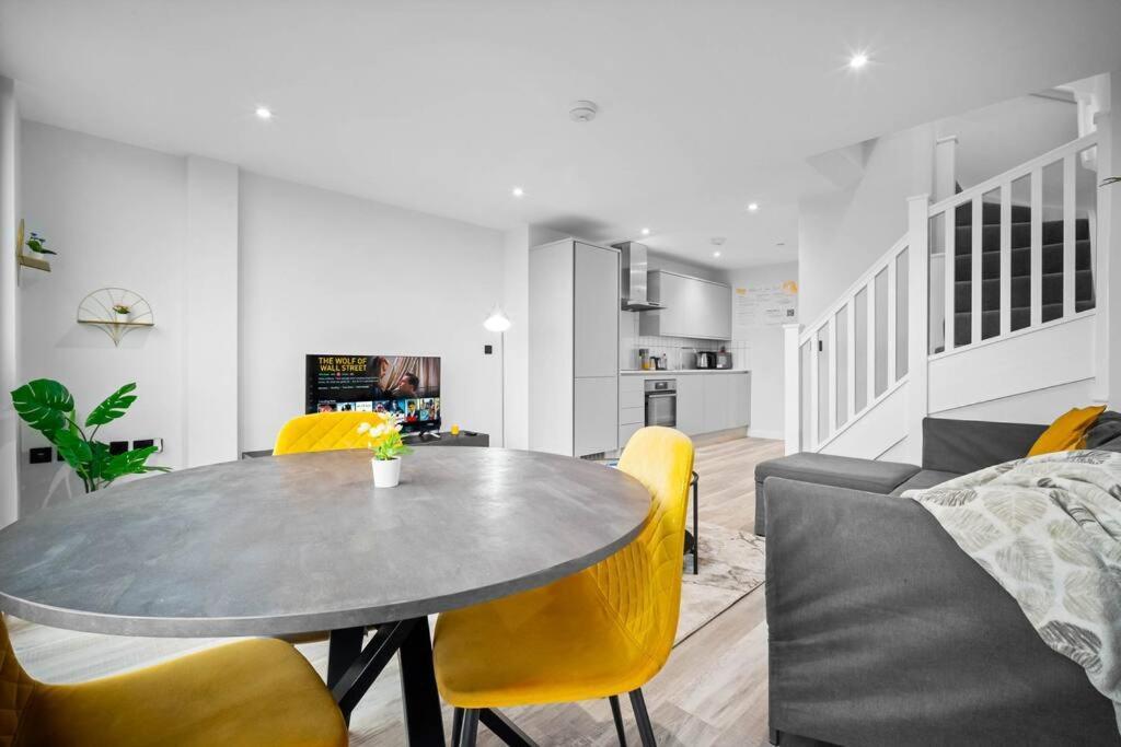 Stylish 2 Bedroom Apartment Close To Everything Birmingham Zewnętrze zdjęcie